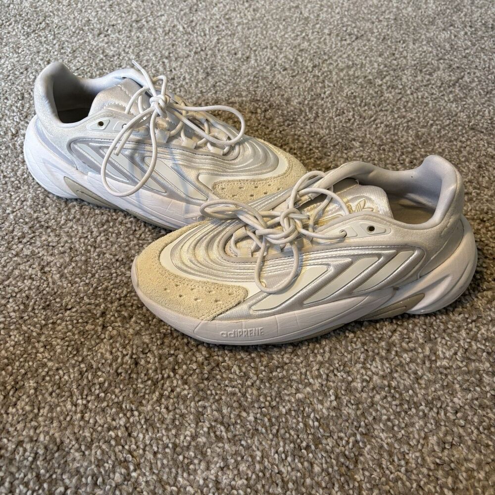 Adidas Originals Ozelia Shoes Sneakers Triple White Suede Womens Size 6 | H04269